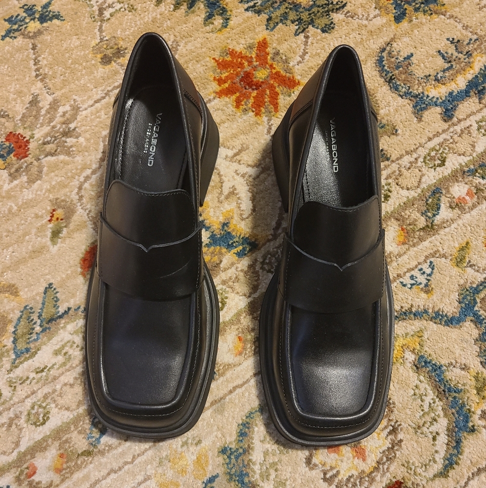 Vagabond Black Loafers - Picture 4 of 11